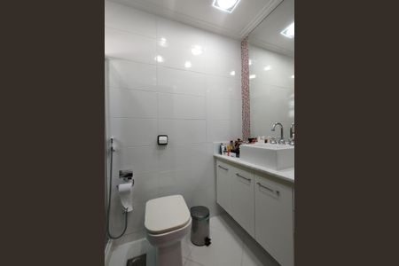 Casa de condomínio para alugar com 306m², 3 quartos e 2 vagasBanheiro da Suíte 1