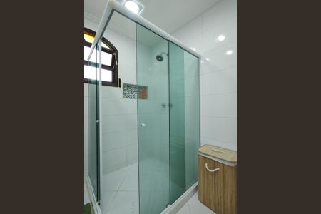 Casa de condomínio para alugar com 306m², 3 quartos e 2 vagasBanheiro da Suíte 2