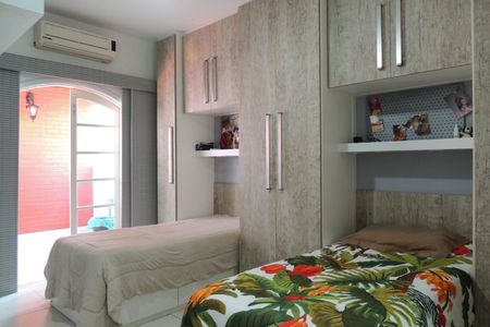 Casa de condomínio para alugar com 306m², 3 quartos e 2 vagasQuarto 2 - Suíte