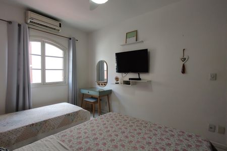 Casa de condomínio para alugar com 306m², 3 quartos e 2 vagasQuarto 3