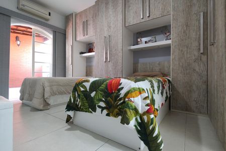 Casa de condomínio para alugar com 306m², 3 quartos e 2 vagasQuarto 2 - Suíte