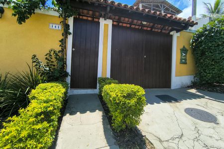 Casa de condomínio para alugar com 306m², 3 quartos e 2 vagasFachada 