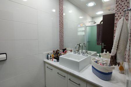 Casa de condomínio para alugar com 306m², 3 quartos e 2 vagasBanheiro da Suíte 1