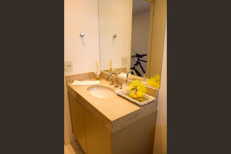 Apartamento à venda com 254m², 4 quartos e 4 vagasBanheiro da Suíte 3