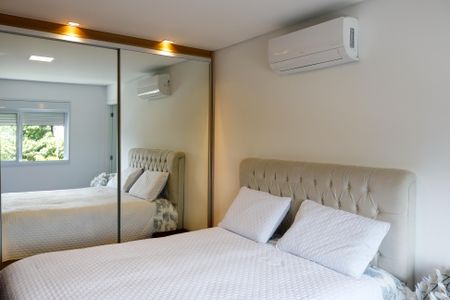 Apartamento à venda com 254m², 4 quartos e 4 vagasQuarto 2 - Suíte