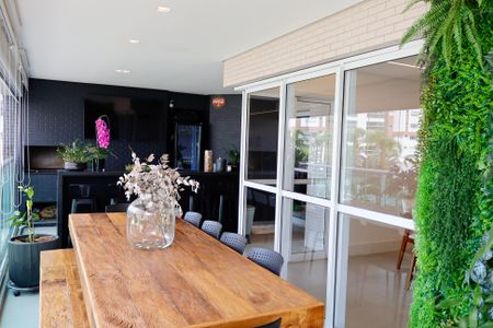 Apartamento à venda com 254m², 4 quartos e 4 vagasSacada