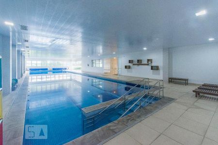 Apartamento à venda com 254m², 4 quartos e 4 vagasÁrea comum - Piscina