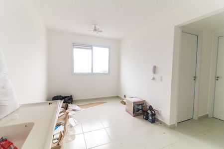Sala/Cozinha de apartamento para alugar com 2 quartos, 33m² em Guaianases, São Paulo