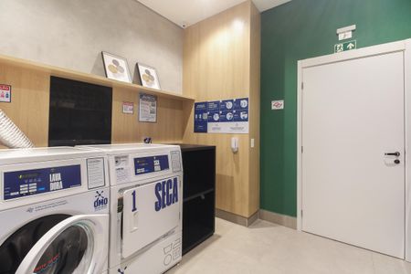 Studio à venda com 27m², 1 quarto e sem vaga Studio à venda com 27m², 1 quarto e sem vagaÁrea Comum - Lavanderia