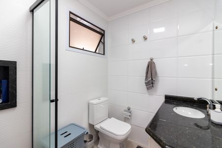 Apartamento à venda com 167m², 3 quartos e 2 vagas Apartamento à venda com 167m², 3 quartos e 2 vagasBanheiro 2