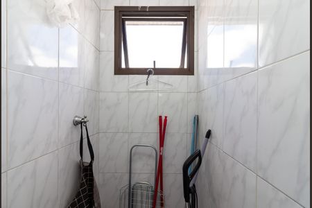 Apartamento à venda com 167m², 3 quartos e 2 vagas Apartamento à venda com 167m², 3 quartos e 2 vagasBanheiro de Serviço