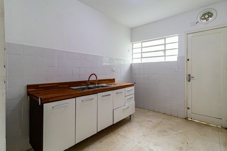 Casa para alugar com 400m², 4 quartos e 5 vagas Casa para alugar com 400m², 4 quartos e 5 vagasCozinha