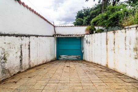 Casa para alugar com 400m², 4 quartos e 5 vagas Casa para alugar com 400m², 4 quartos e 5 vagasAcesso garagem