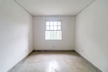 Casa para alugar com 400m², 4 quartos e 5 vagas Casa para alugar com 400m², 4 quartos e 5 vagasQuarto 01