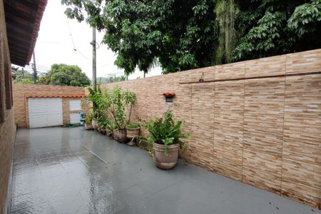 Casa à venda com 120m², 2 quartos e 1 vaga Casa à venda com 120m², 2 quartos e 1 vagaQuintal