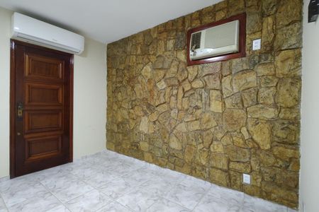 Casa à venda com 120m², 2 quartos e 1 vaga Casa à venda com 120m², 2 quartos e 1 vagaSala