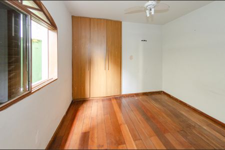 Casa para alugar com 360m², 5 quartos e 2 vagasQuarto 1