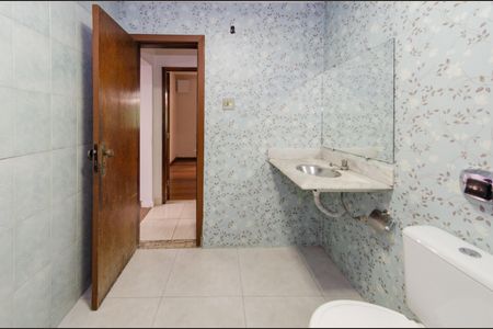 Casa para alugar com 360m², 5 quartos e 2 vagasBanheiro social 1