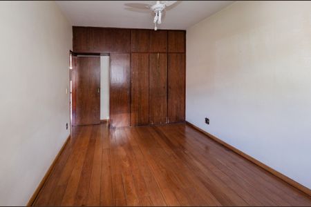 Casa para alugar com 360m², 5 quartos e 2 vagasQuarto 4