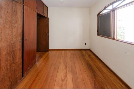 Casa para alugar com 360m², 5 quartos e 2 vagasQuarto 3