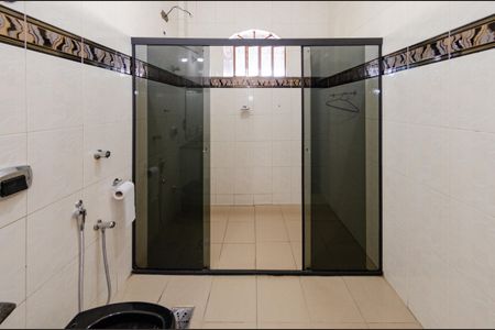 Casa para alugar com 360m², 5 quartos e 2 vagasBanheiro social 2