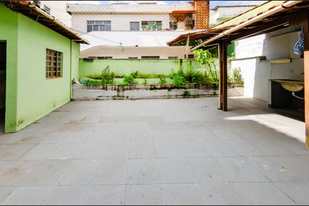 Casa para alugar com 360m², 5 quartos e 2 vagasÁrea externa