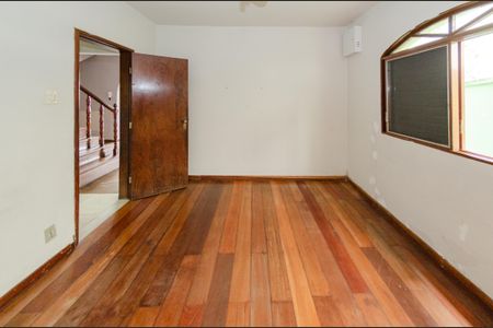 Casa para alugar com 360m², 5 quartos e 2 vagasQuarto 1