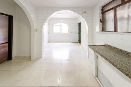 Casa para alugar com 360m², 5 quartos e 2 vagasCozinha