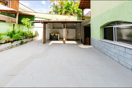 Casa para alugar com 360m², 5 quartos e 2 vagasÁrea externa