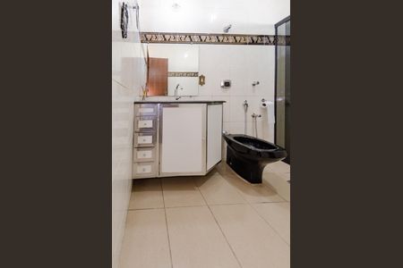 Casa para alugar com 360m², 5 quartos e 2 vagasBanheiro social 2