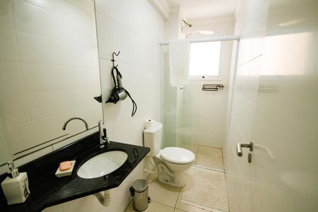 Apartamento para alugar com 65m², 2 quartos e 1 vaga Apartamento para alugar com 65m², 2 quartos e 1 vagaBanheiro