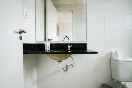 Apartamento para alugar com 65m², 2 quartos e 1 vaga Apartamento para alugar com 65m², 2 quartos e 1 vagaBanheiro da Suíte 1