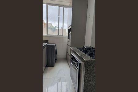Cozinha de apartamento para alugar com 2 quartos, 49m² em Palmeiras, Belo Horizonte