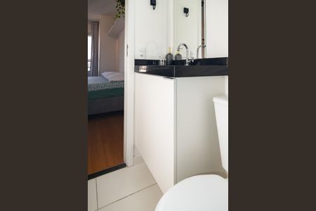 Studio para alugar com 24m², 1 quarto e sem vaga Studio para alugar com 24m², 1 quarto e sem vagaBanheiro social