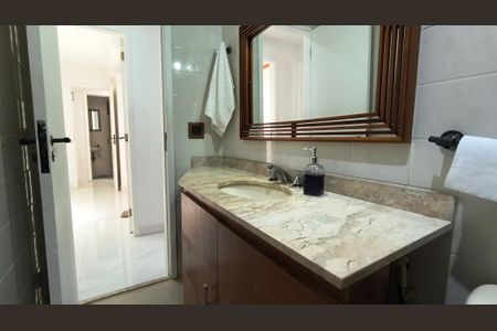 Apartamento para alugar com 100m², 3 quartos e 2 vagas Apartamento para alugar com 100m², 3 quartos e 2 vagasBanheiro Social