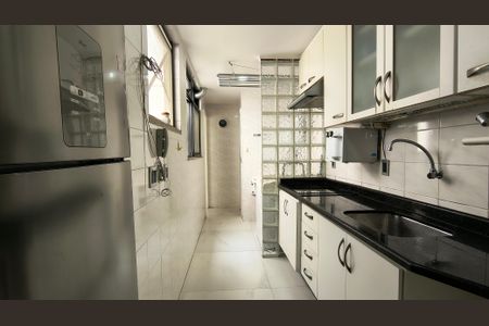 Apartamento para alugar com 100m², 3 quartos e 2 vagas Apartamento para alugar com 100m², 3 quartos e 2 vagasCozinha e Área de Serviço