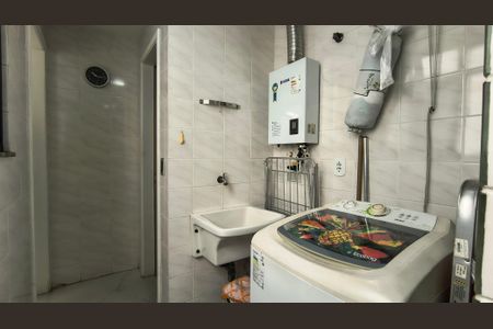 Apartamento para alugar com 100m², 3 quartos e 2 vagas Apartamento para alugar com 100m², 3 quartos e 2 vagasCozinha e Área de Serviço