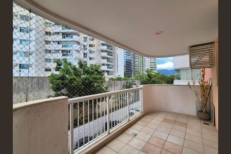 Apartamento à venda com 92m², 3 quartos e 1 vagaVaranda 