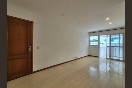 Apartamento à venda com 92m², 3 quartos e 1 vagaSala 