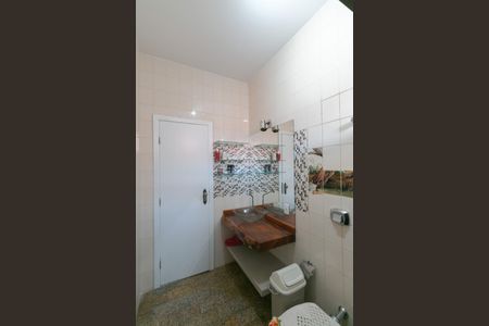Casa à venda com 360m², 3 quartos e 4 vagasBanheiro Social