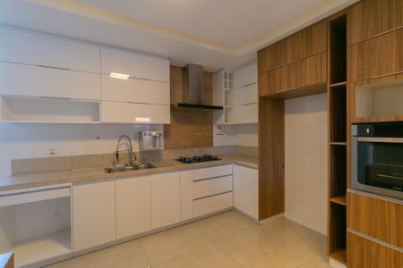 Casa à venda com 360m², 3 quartos e 4 vagasCozinha