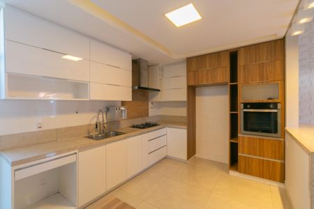 Casa à venda com 360m², 3 quartos e 4 vagasCozinha