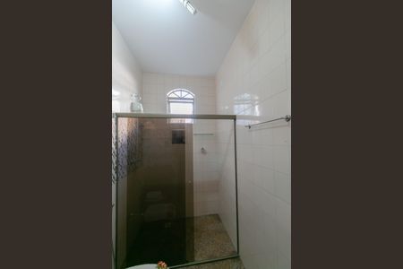 Casa à venda com 360m², 3 quartos e 4 vagasBanheiro Social
