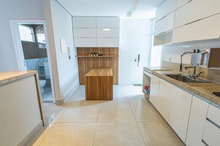 cozinha de casa à venda com 4 quartos, 360m² em Serrano, Belo Horizonte