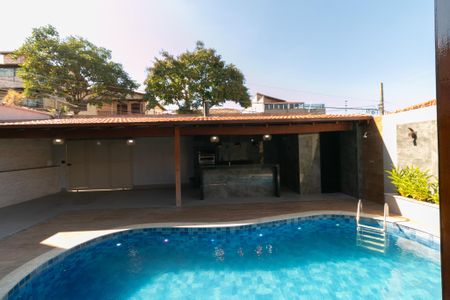 Casa à venda com 360m², 3 quartos e 4 vagasVista da Sala