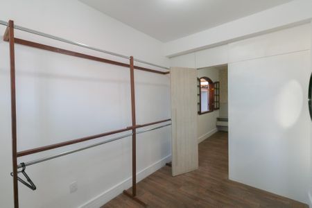 Casa à venda com 360m², 3 quartos e 4 vagasSuíte