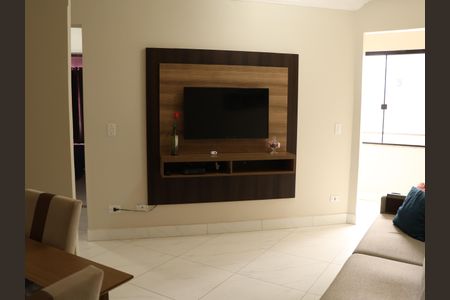 Sala de TV de apartamento para alugar com 2 quartos, 60m² em Setor Bueno, Goiânia