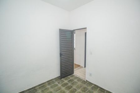 Quarto 2 de casa para alugar com 2 quartos, 65m² em Realengo, Rio de Janeiro