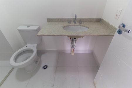 Apartamento para alugar com 77m², 2 quartos e 1 vaga Apartamento para alugar com 77m², 2 quartos e 1 vagaBanheiro da Suíte