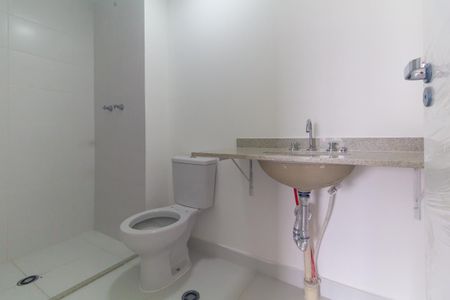 Apartamento para alugar com 77m², 2 quartos e 1 vaga Apartamento para alugar com 77m², 2 quartos e 1 vagaBanheiro da Suíte